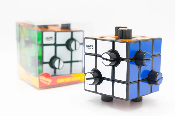 Evgeniy Button Cube (2-Holes, 1/2)2